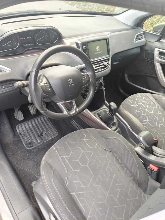 Peugeot 2008 1.4 HDi SUV Economico e fiável