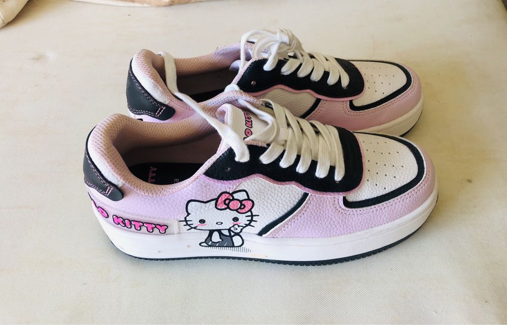 Tenis Bershka inpecaveis