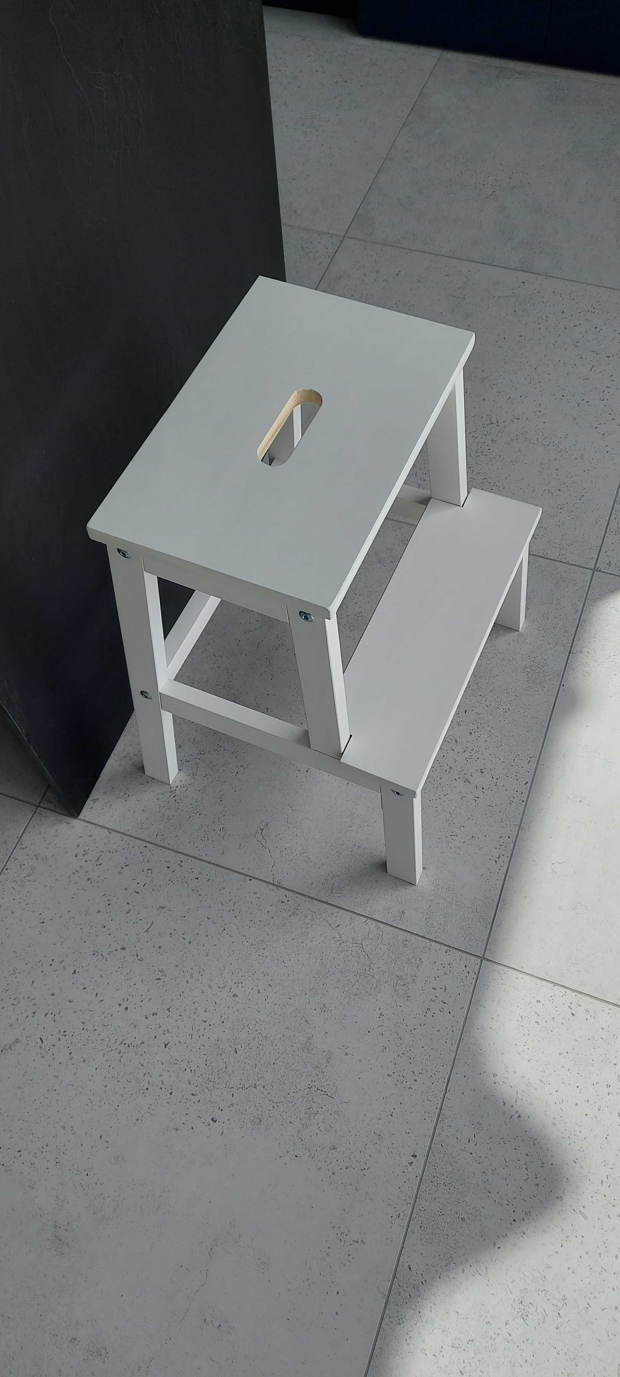 Taboret ze schodkiem, biały, 50 cm