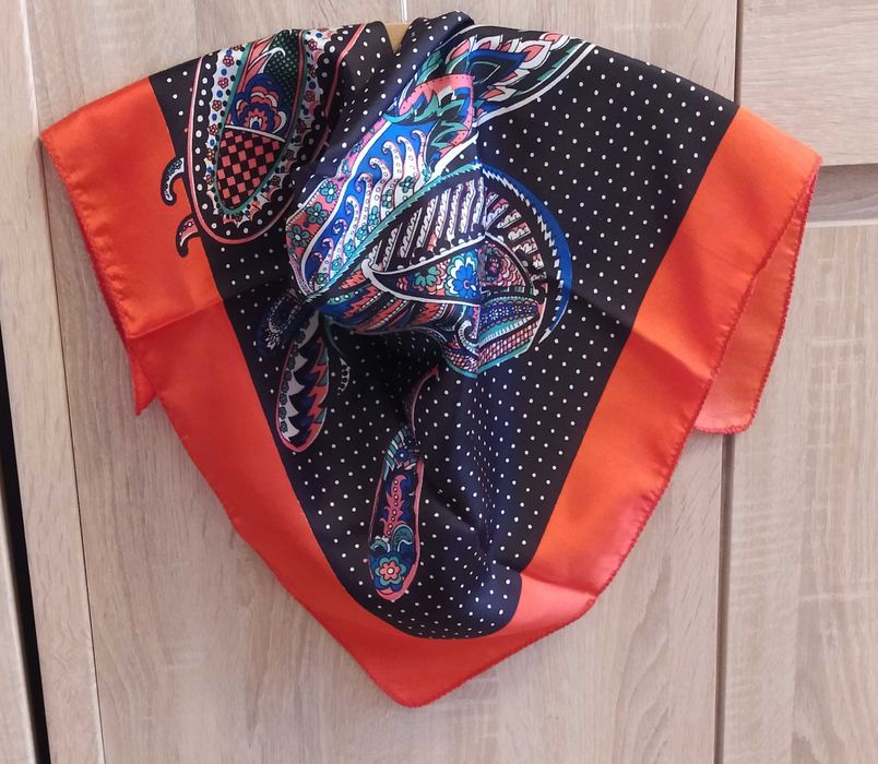 Chusta damska – ORNAMENT