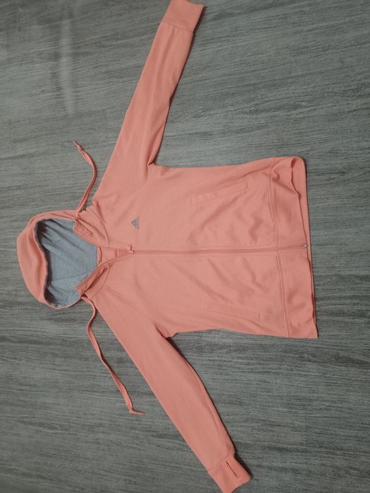 Sprzedam damską bluzę rozmiar S firmy Adidas.