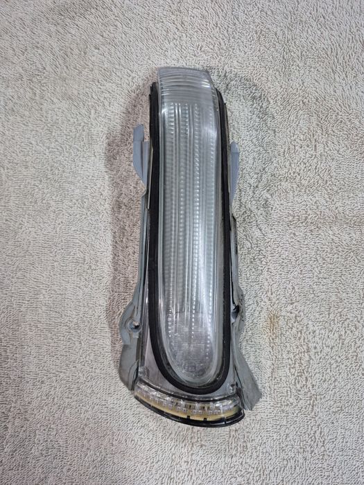 Повторитель поворота мерседес w215 (w220)