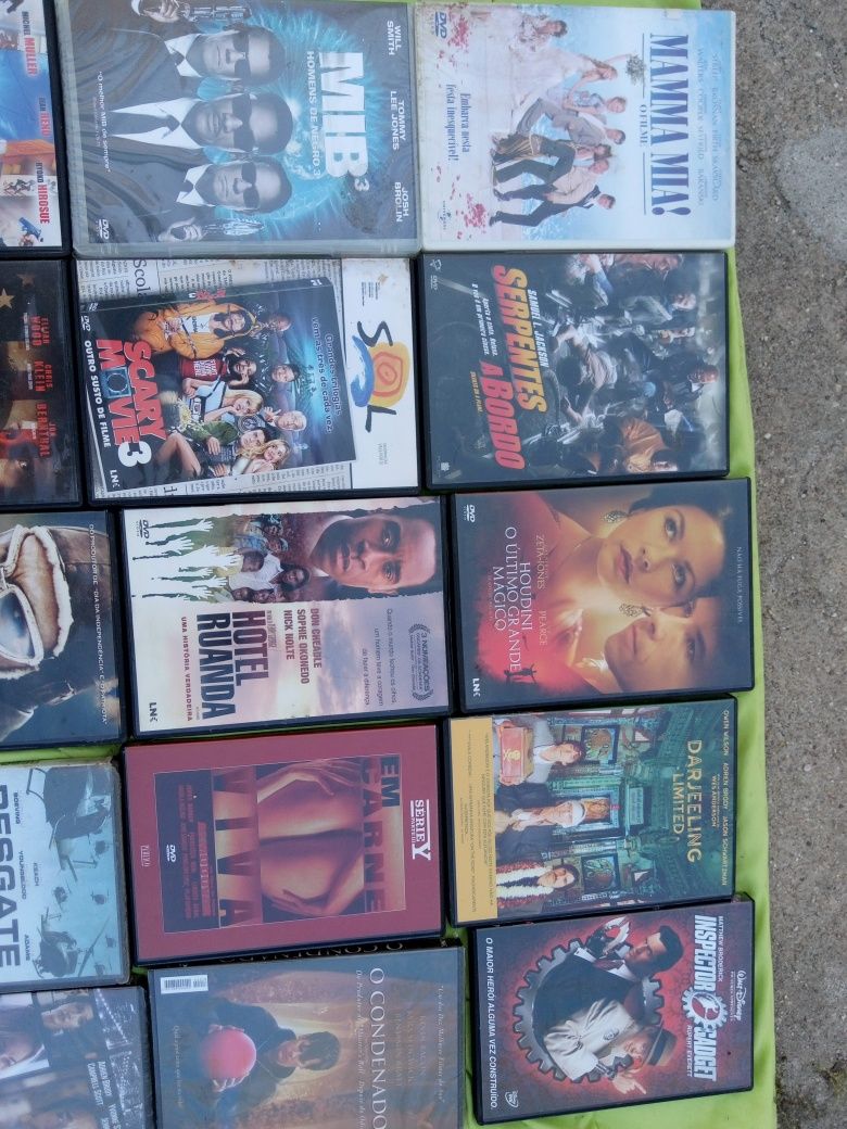 30 DVDs incluindo