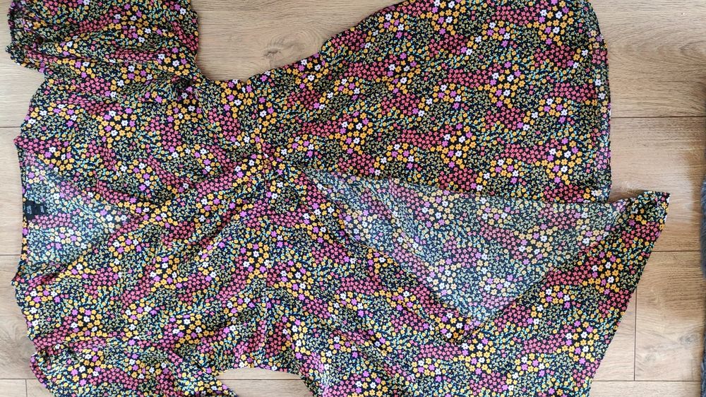 RIVER ISLAND sukienka łączka, bardzo intensywne kolory, na zakladke