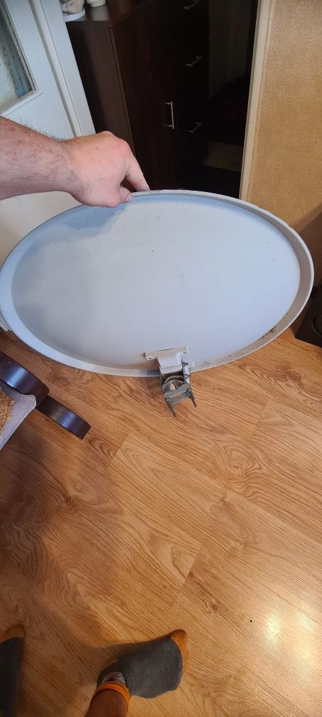Antena satelitarna z dekoderem