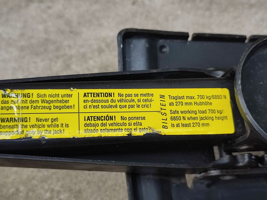 Домкрат Mercedes A class w168 B class w245