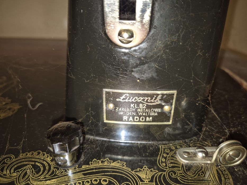 Sprawna zabytkowa maszyna do szycia