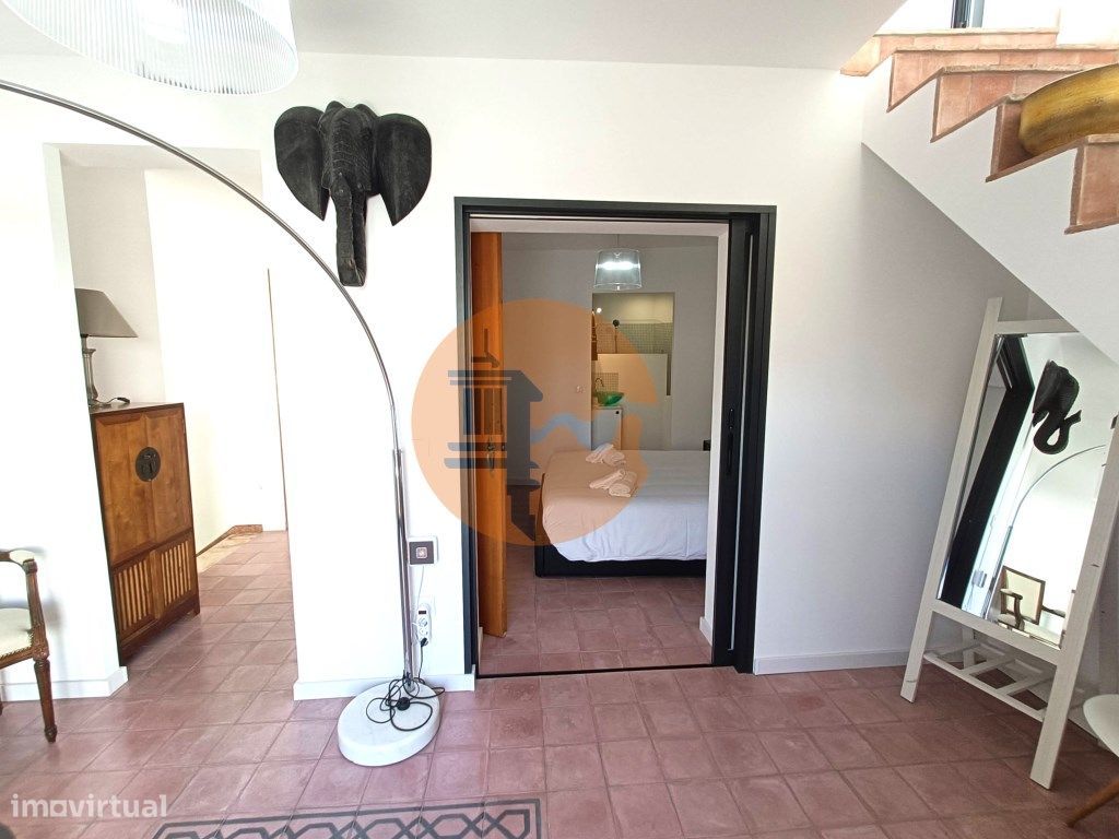 Casa Típica com Piscina na Baixa de Olhão.