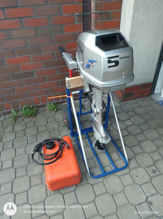 Silnik zaburtowy HONDA BF5, BF-5. Krótka stopa S. Ładowanie 3A.