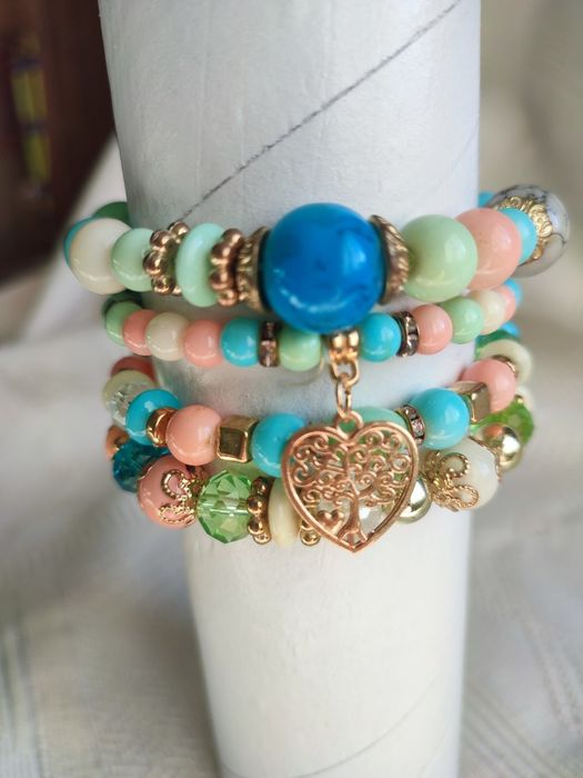 Браслет на руку подарунок до свят