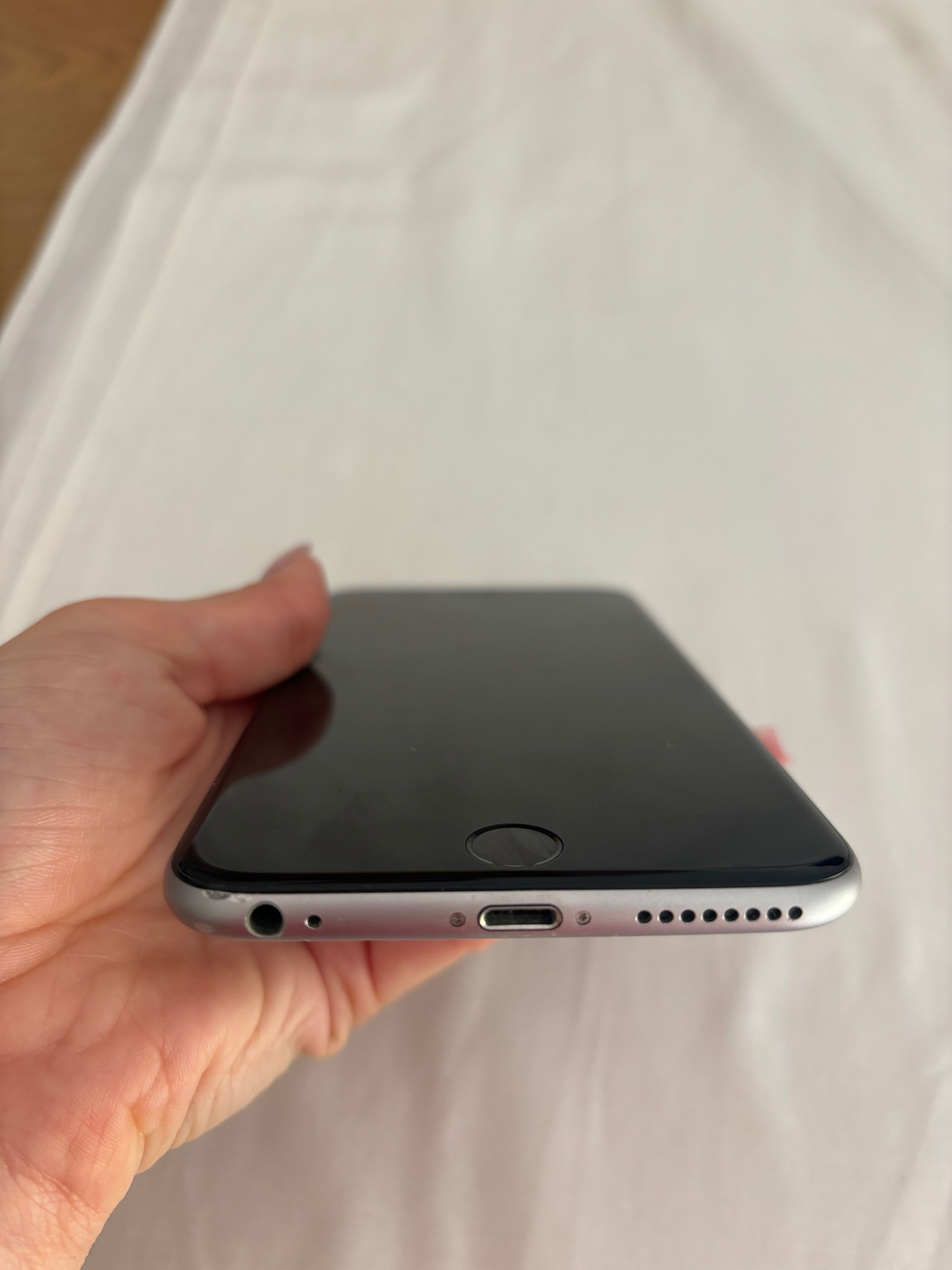 iPhone 6 plus 64gb space gray