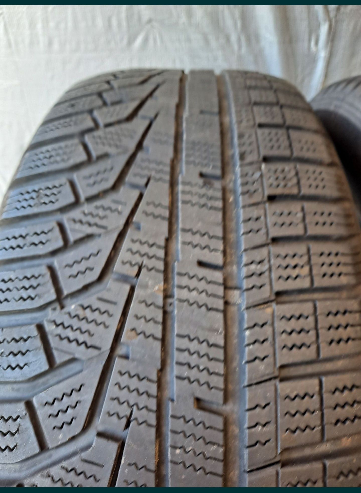 Opony zimowe 215/60/17 Hankook Para