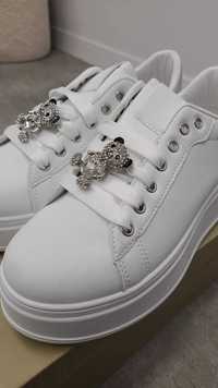 Sneakersy białe z misiem HIT!!!