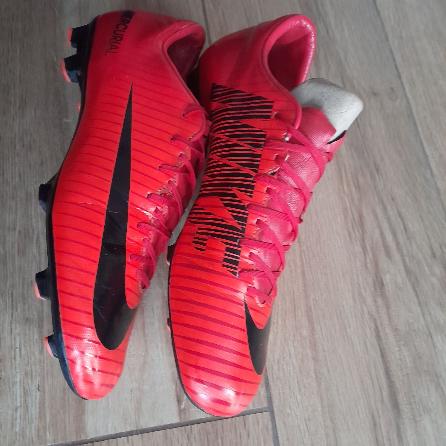 Korki Nike czerwone roz. 42, 26,5 cm