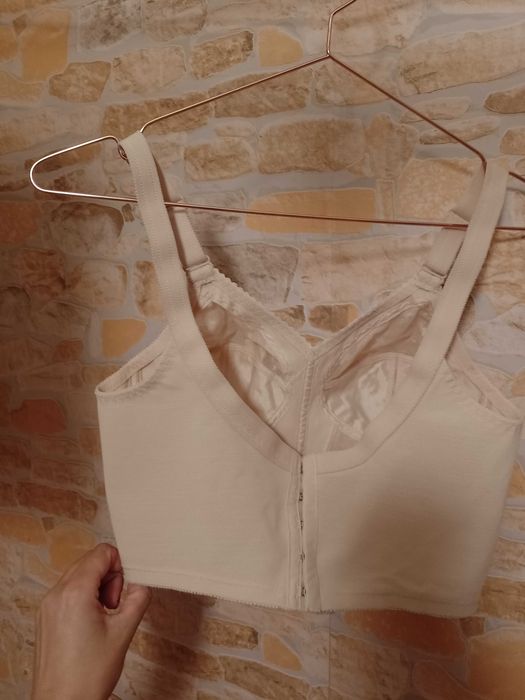 (80B) Triumph/ Ekskluzywny biustonosz modelujący z Londynu, NOWY