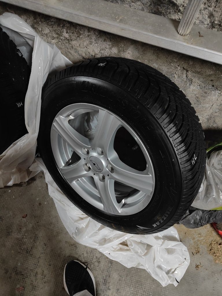 Jantes 5x112 com pneus de inverno Bridgestone