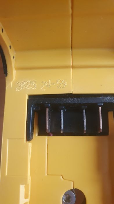 Młotowiertarka Dewalt DCH273 2x 5Ah, ładowarka. 2025. Nieużywany.