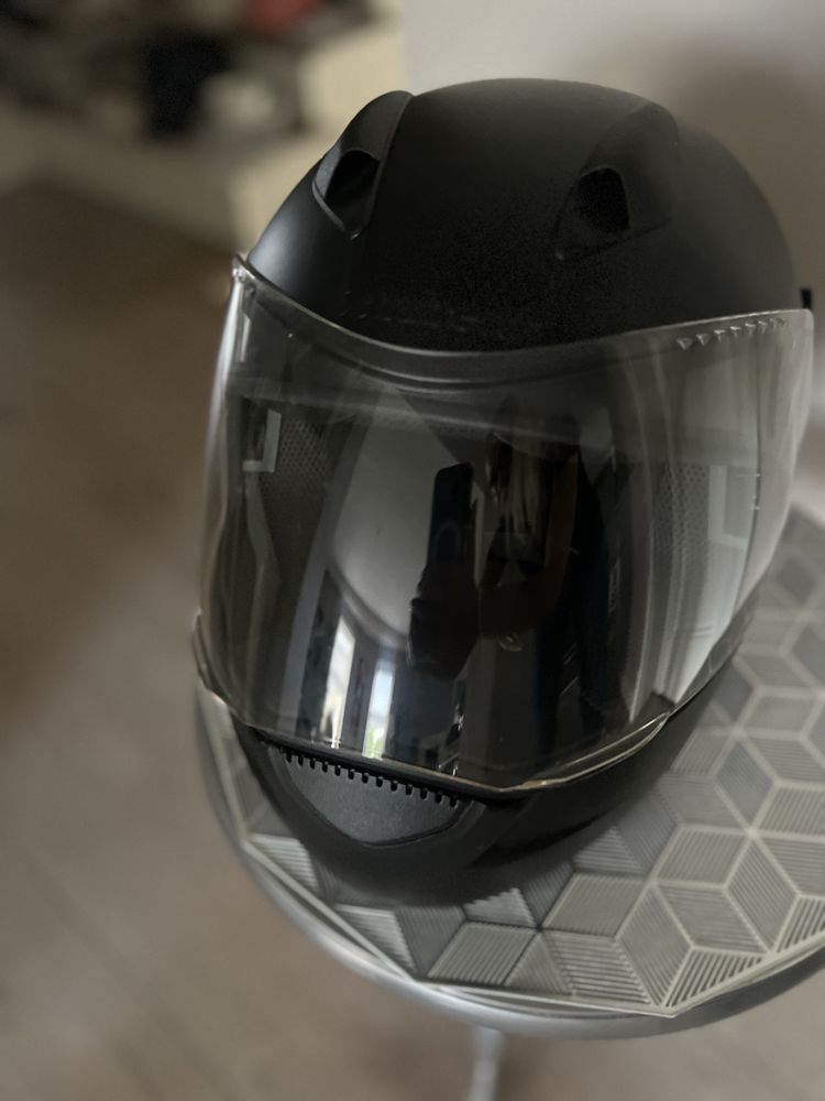 Kask motocyklowy, Schuberth R1 rozm M (58-59)