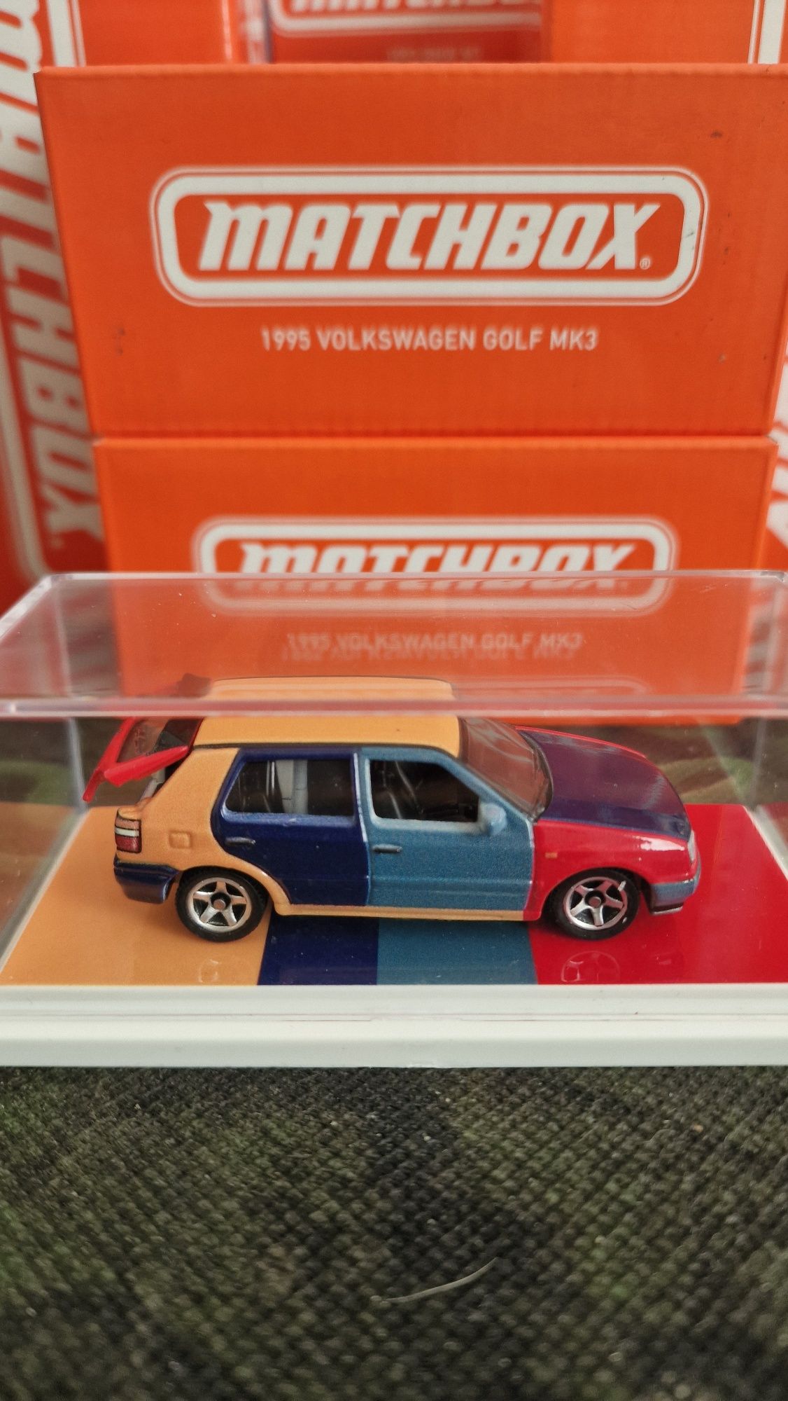 Matchbox lesney RLC VW Golf mk3 Harlequin Mattel