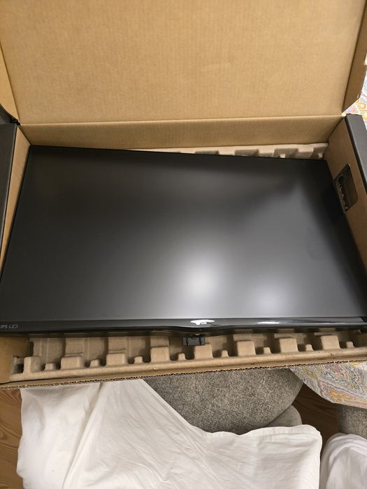 Vendo monitor 24 LG IPS para peças