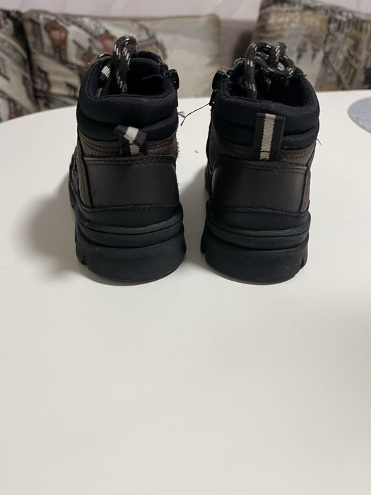 Продам чобітки ZARA , 23 розмір, осінь