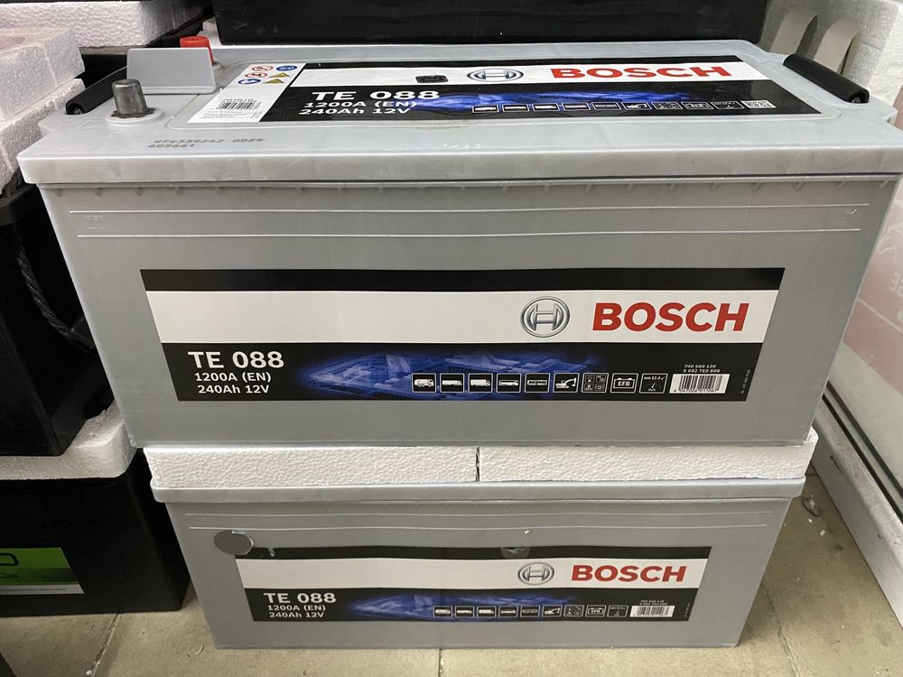 BOSCH EFB (TE0 888) (D6) 240Ah 1200A L+