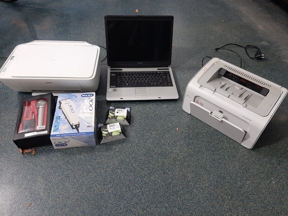 Zestaw sprzętów elektronicznych