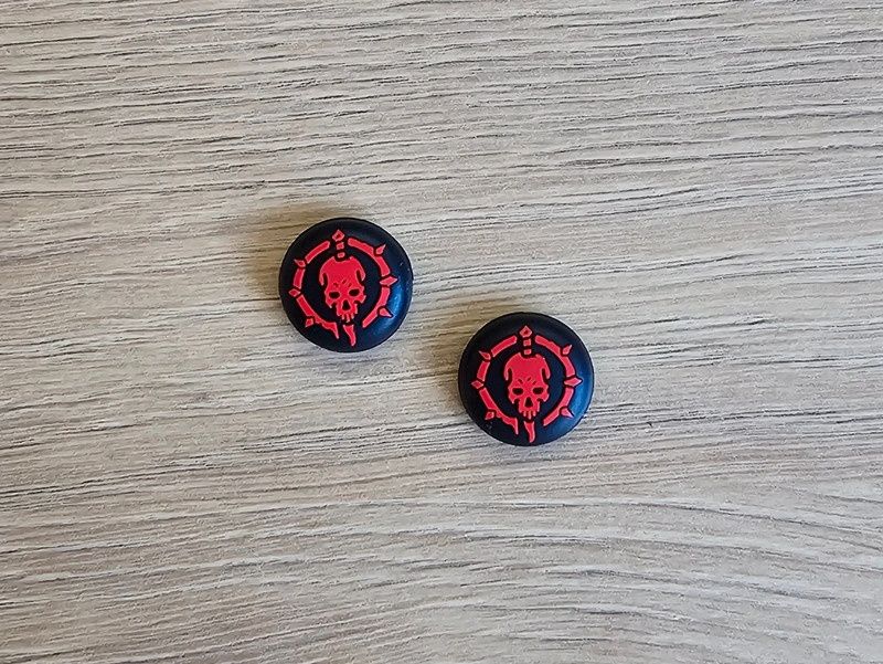 Antypoślizgowe gumki pad Playstation Xbox Diablo 4 Nekromancer Red