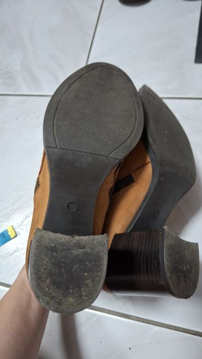 Brązowe botki na obsacie r.37, dł.wkładki 24cm