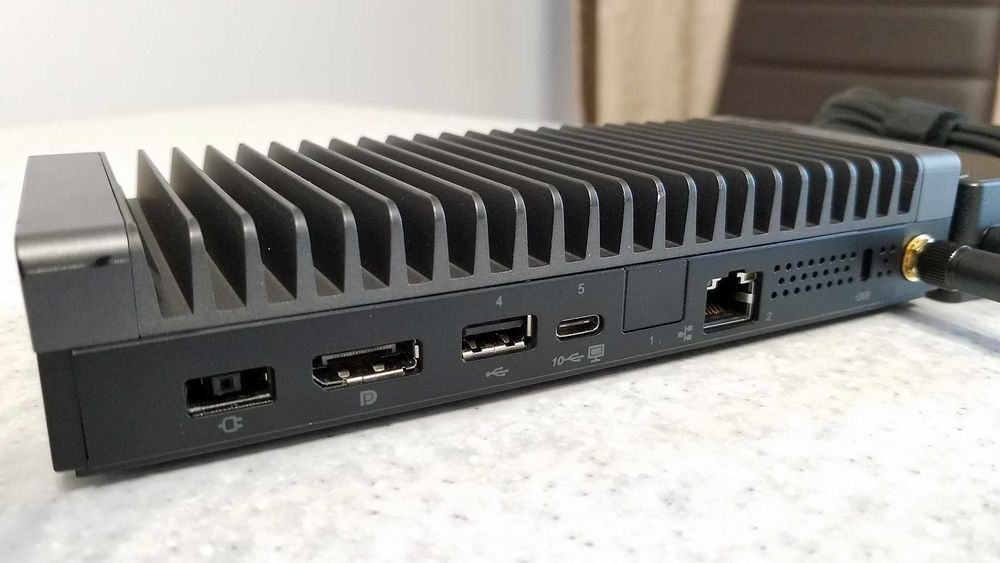 Неттоп Lenovo ThinkCentre M75n/M90n-1 Nano IoT, 3050E/4305UE/4GB/256GB
