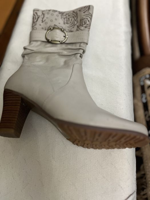 Чобітки жіночі осінні