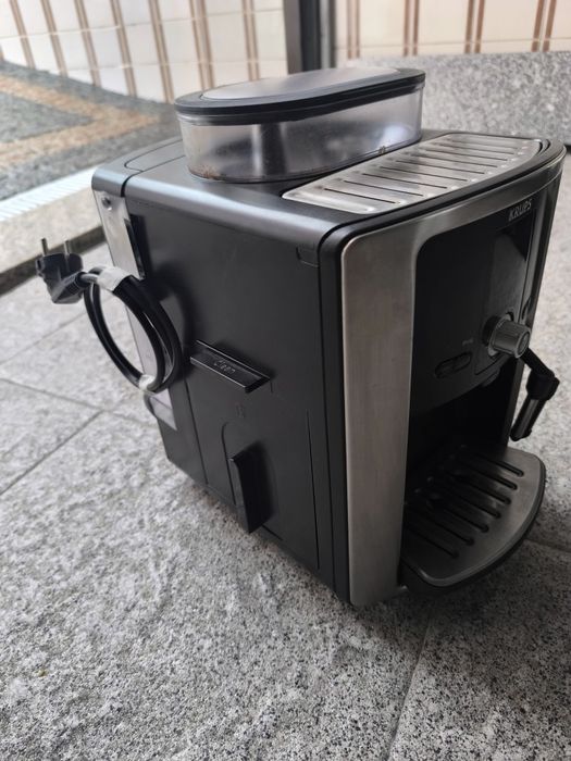 Maquina café automática Krups EA8025 - para peças - ler anúncio