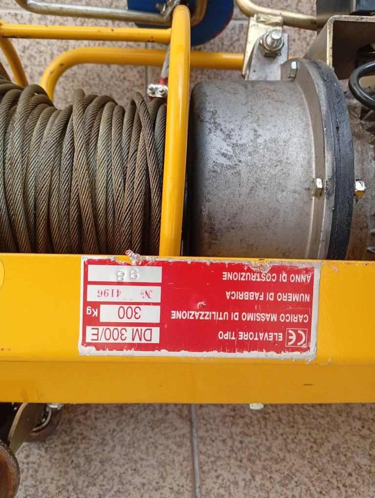 Guincho pórtico  300kg restaurado