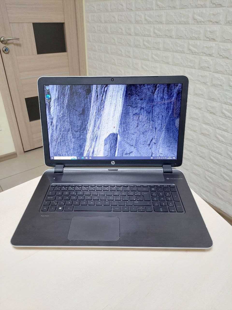 Ноутбук HP Pavilion 17" AMD A10-5745M/DDR3 8Gb/SSD 256Gb