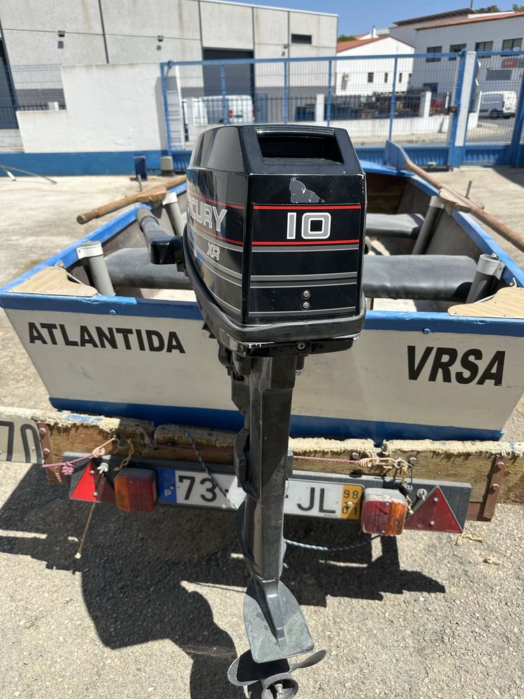 Barco, motor e reboque tudo incluso