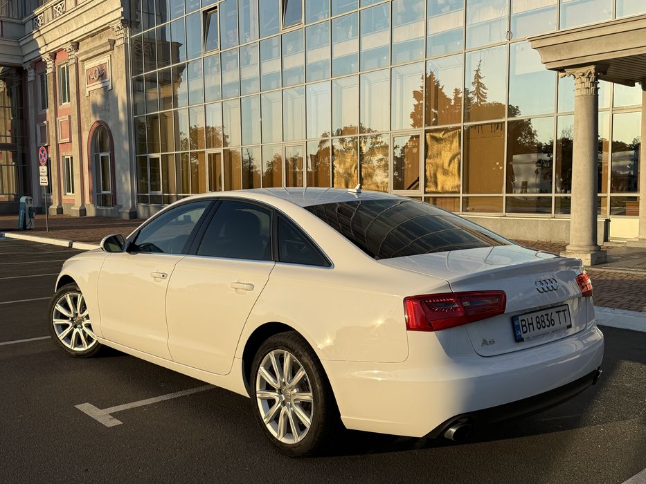 Продам авто Audi a6 c7 2015