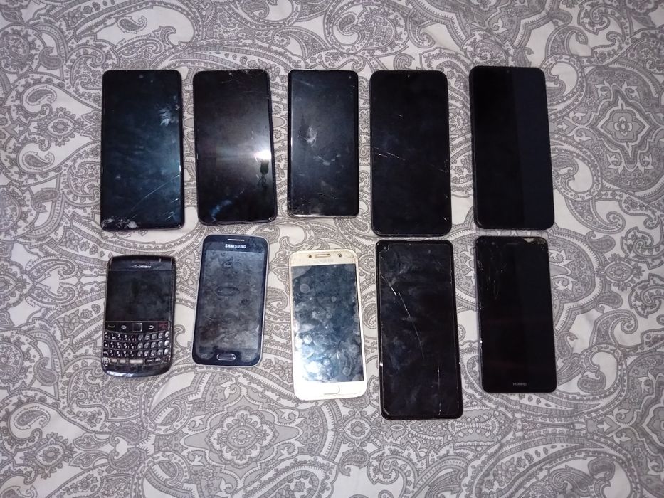 Telemóveis e tablets avariados