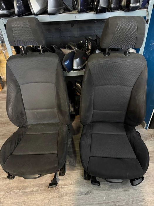 Bancos e quartelas BMW E90 Pack M