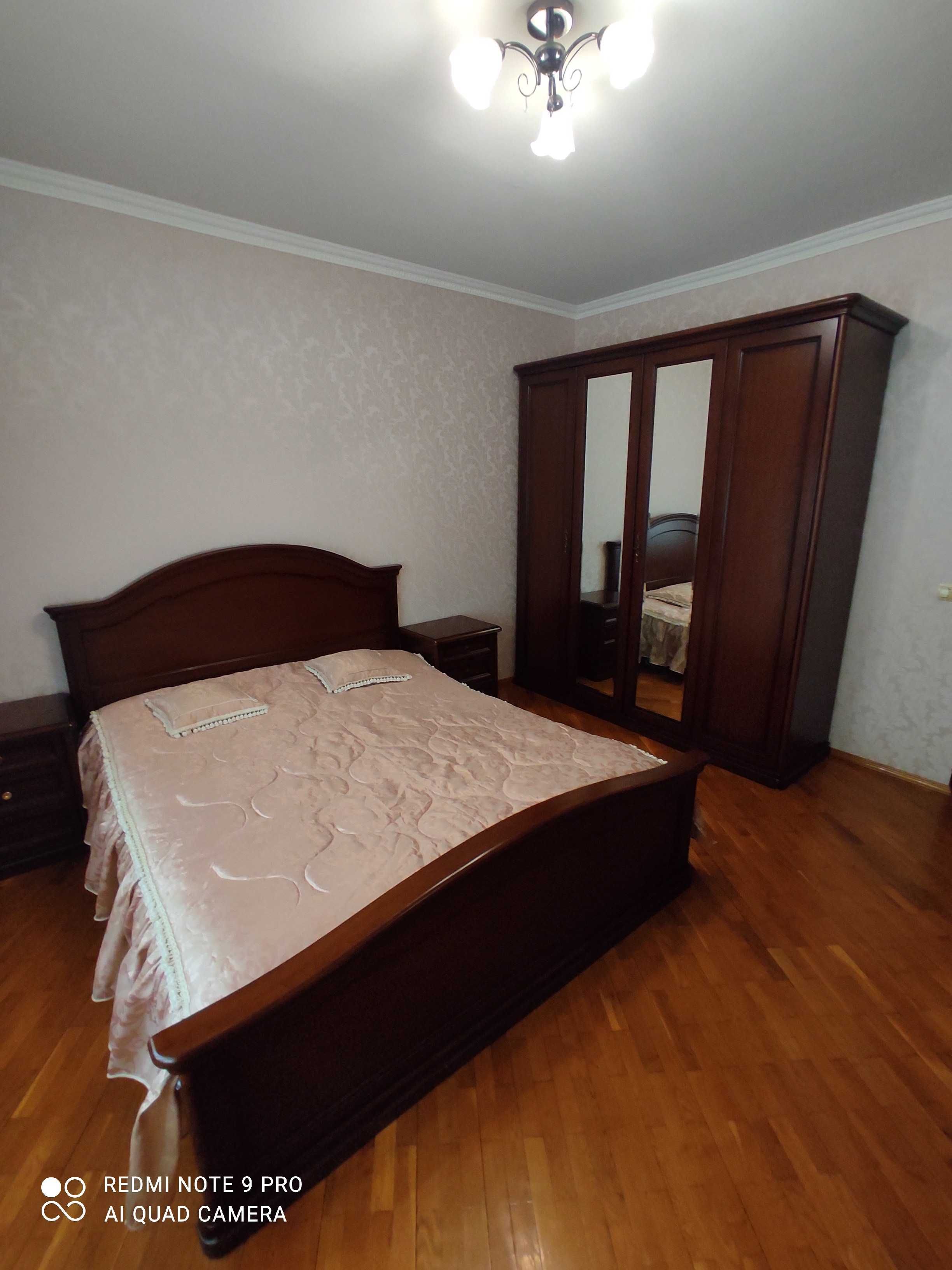 Продам сучасний будинок в Миргороді