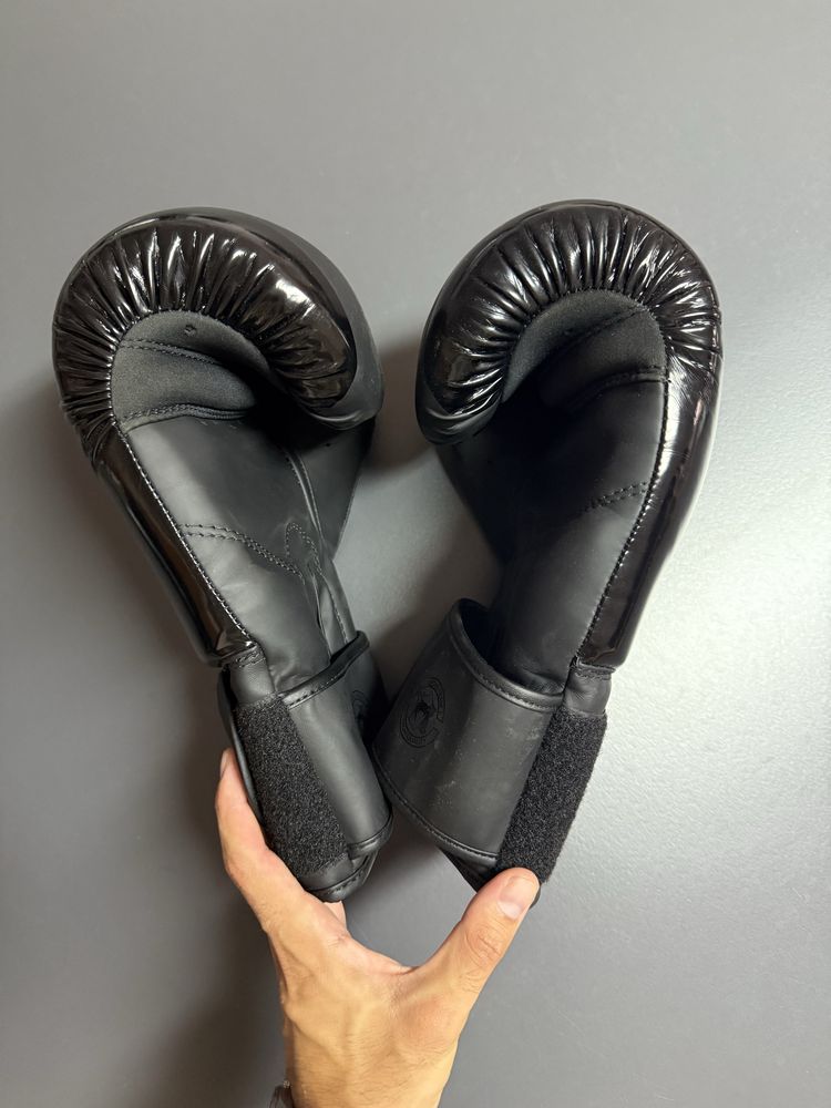 Luvas de Boxe Venum Challenger Preto