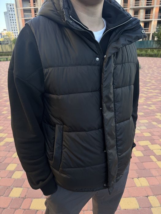 Жилетка,дутий жилет чорний чоловічий М на осінь,стан ідеал бренд Ocean