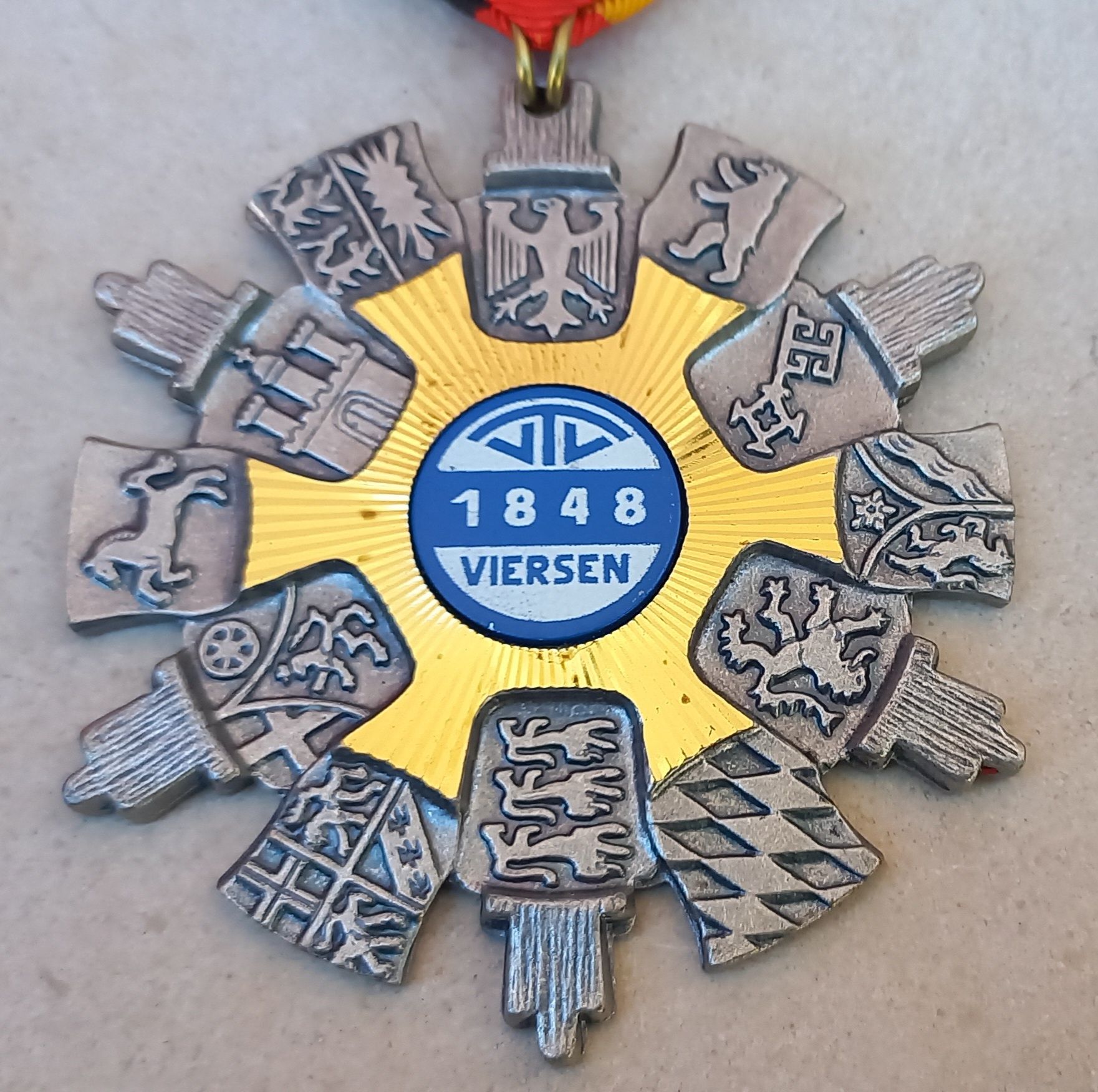 Conjunto de medalhas antigas da Alemanha