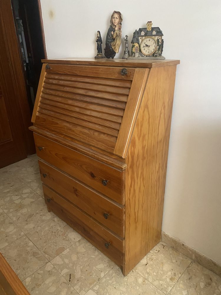 Comoda e escrivaninha pinho maciço Medidas: (80x40x110cms)