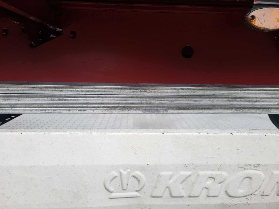 Naczepa firana KRONE standard