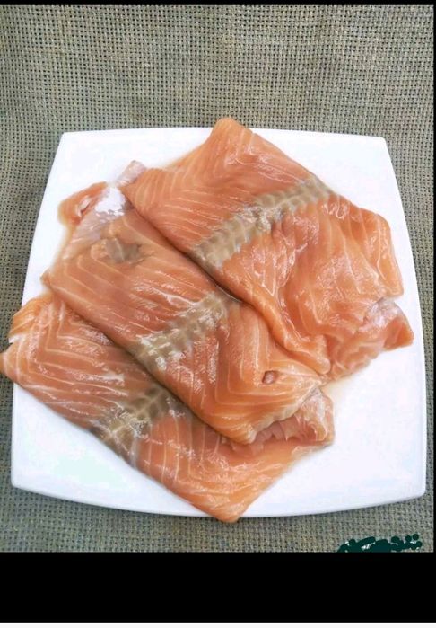 Реалізуємо лососеві слайси 0.5кг