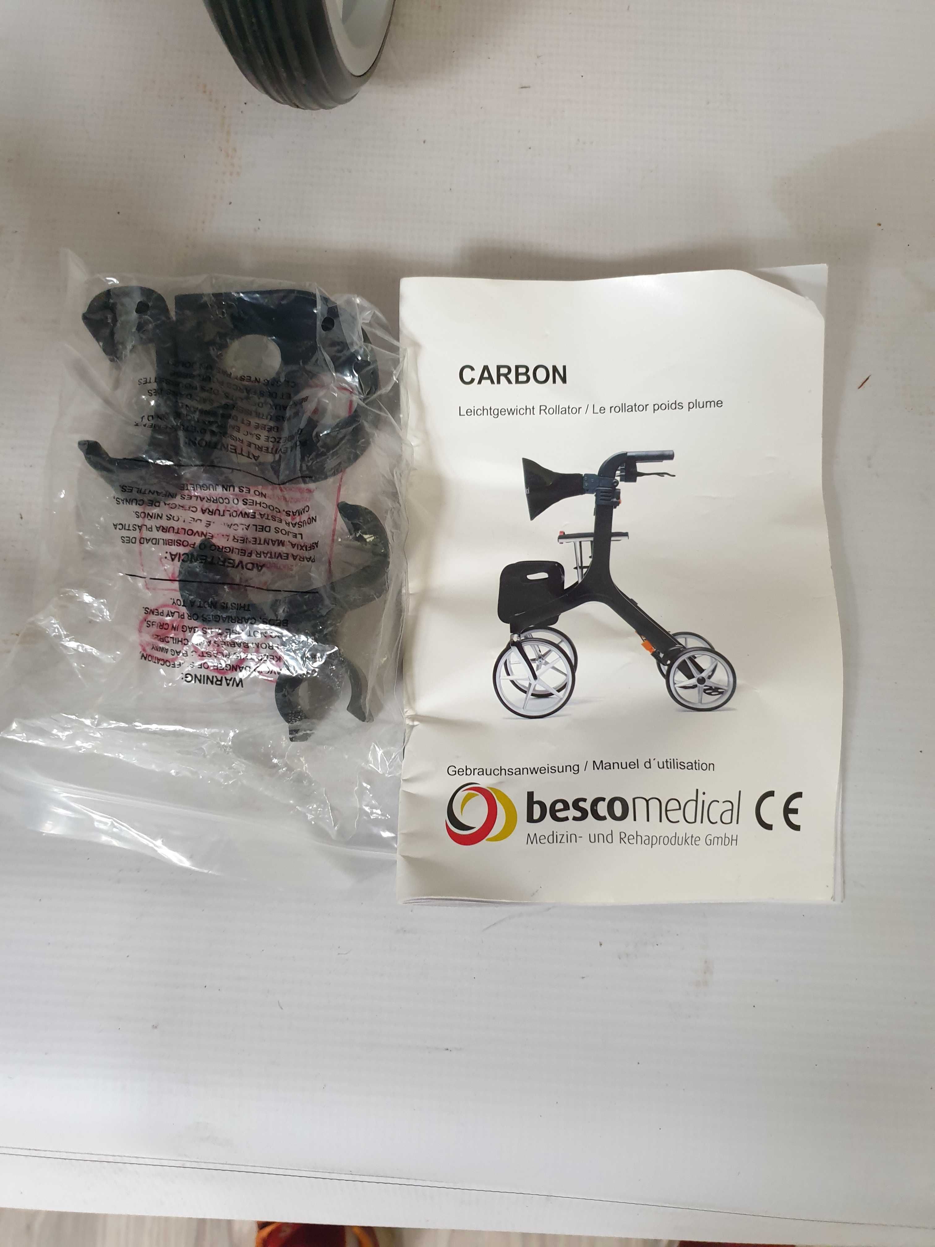 Chodzik składany CARBON BASCO MEDICL lekki
