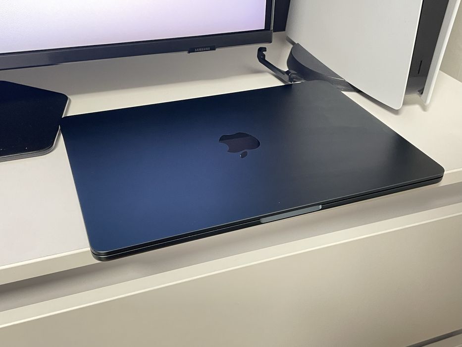 MacBook Air 13.6" M3 2024 Midnight