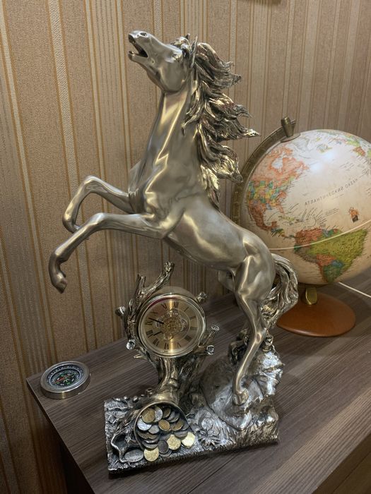 Годинник «Кінь» | Італія, BRUNEL