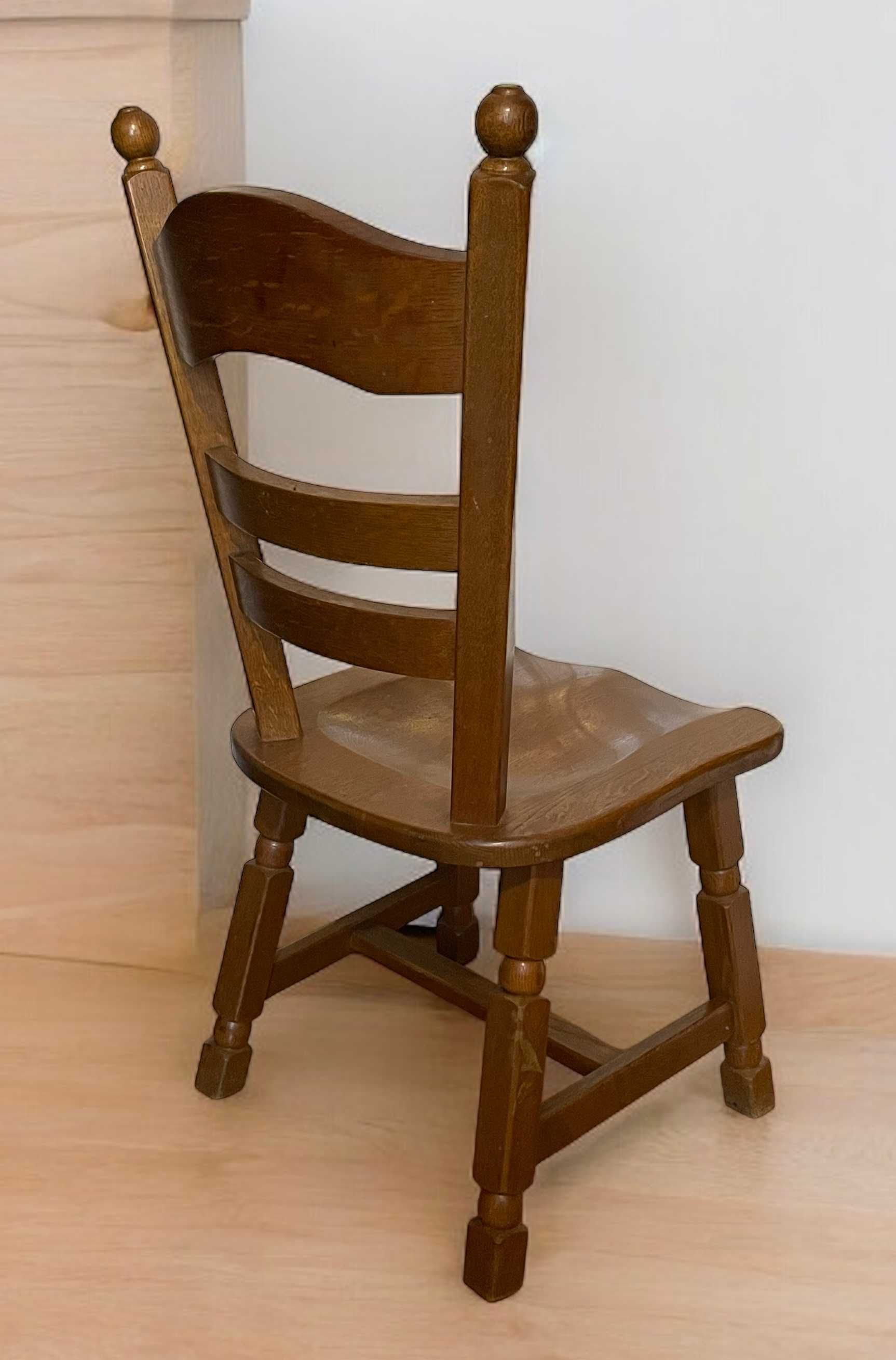 Krzesła dębowe z litego drewna