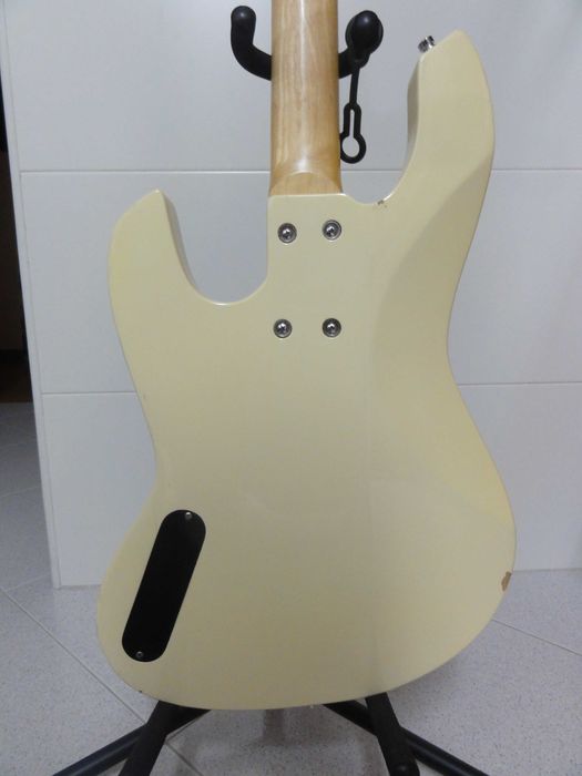 Lodestone P.Bass - c/ pickup Dimarzio e saco de transporte